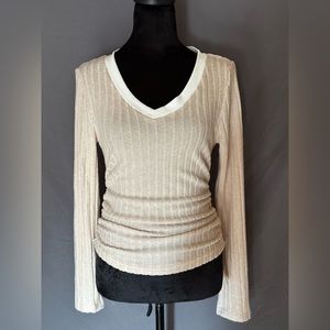 Womens v neck, sweater L